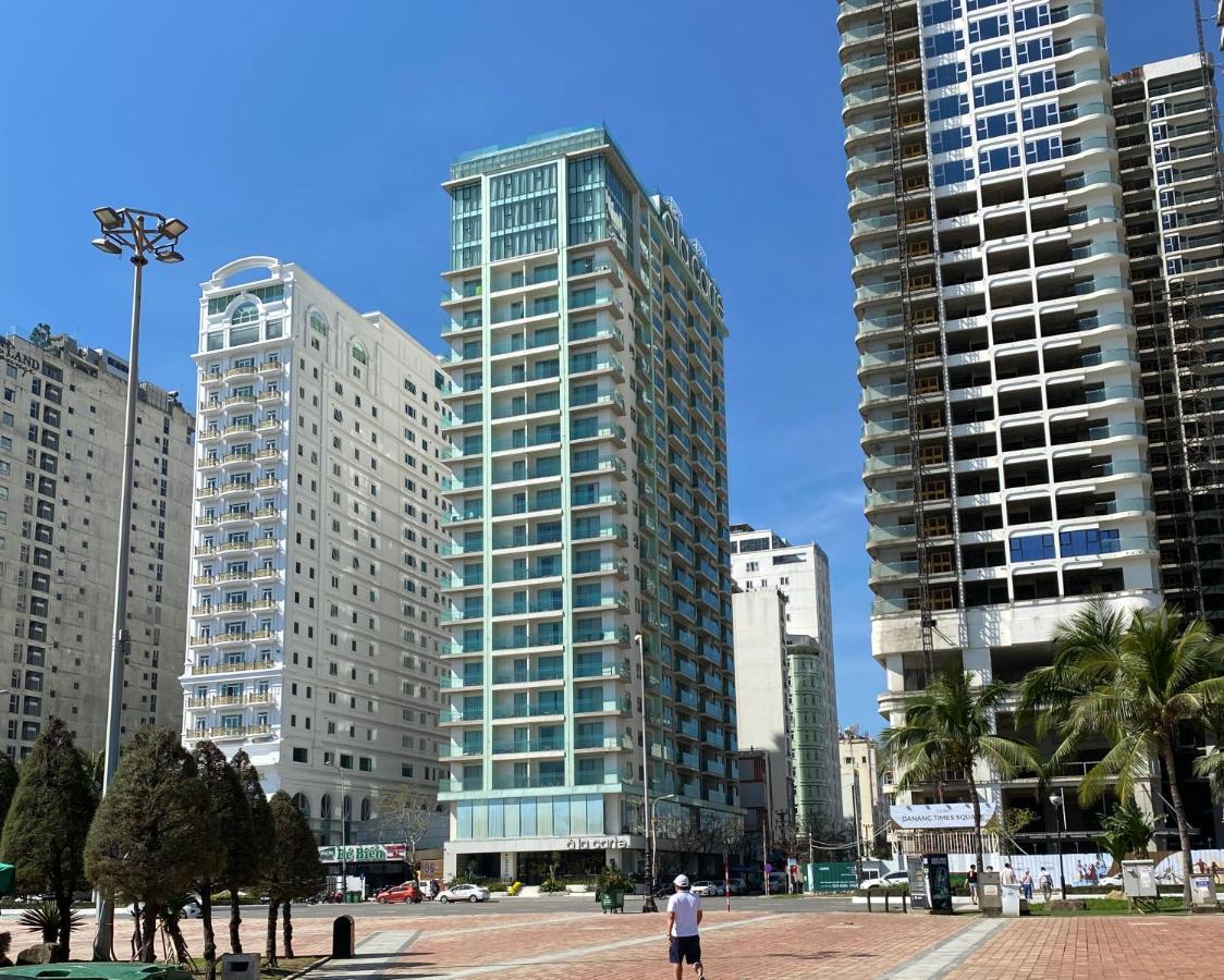 Stunning Apartments Across My Khe Beach ! Rooftop Pool & Gym Da Nang Luaran gambar