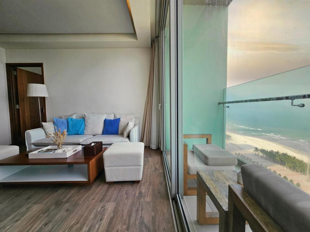 Stunning Apartments Across My Khe Beach ! Rooftop Pool & Gym Da Nang Luaran gambar