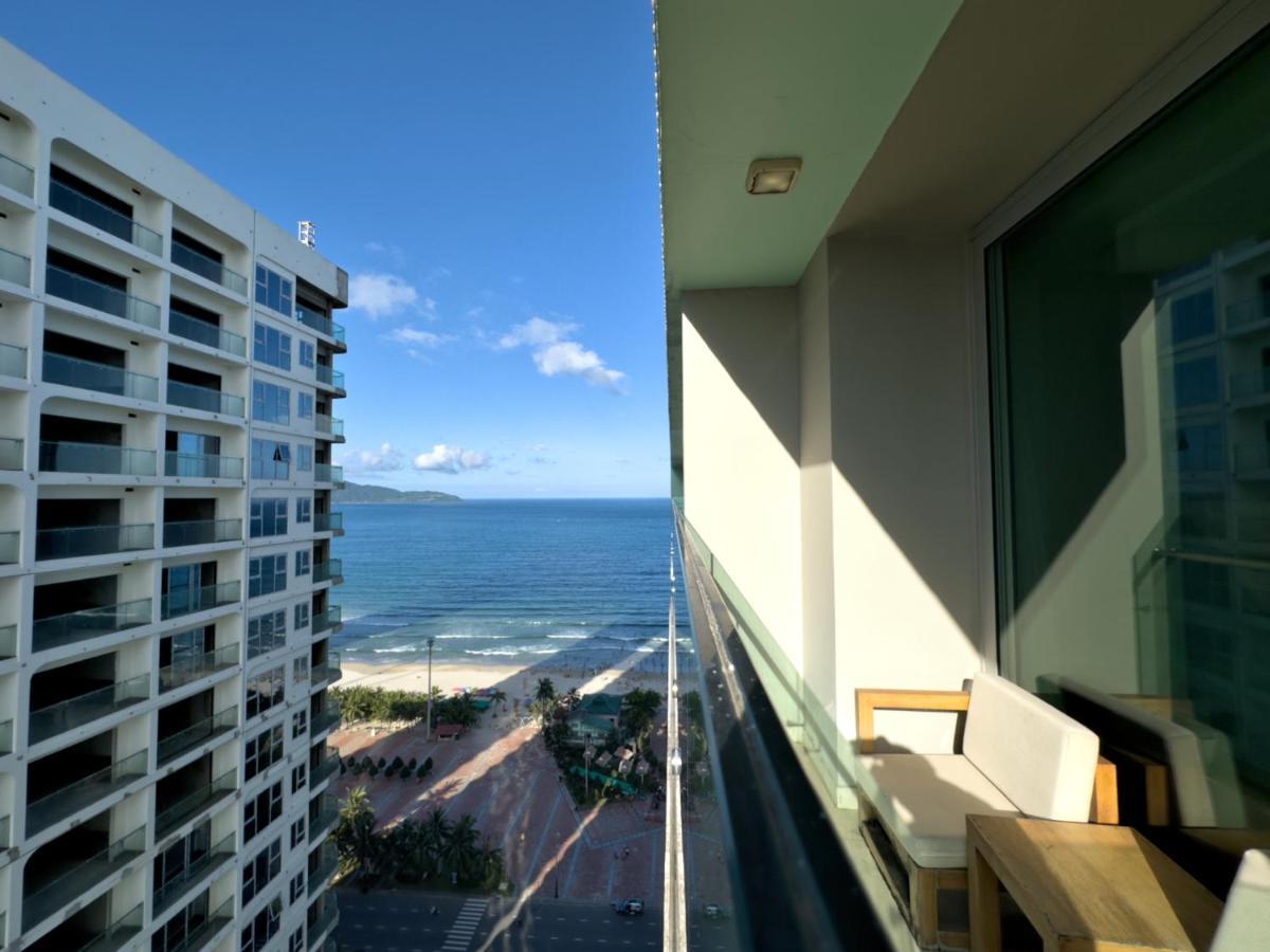 Stunning Apartments Across My Khe Beach ! Rooftop Pool & Gym Da Nang Luaran gambar