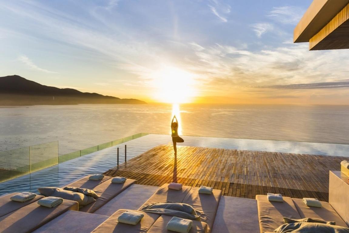 Stunning Apartments Across My Khe Beach ! Rooftop Pool & Gym Da Nang Luaran gambar